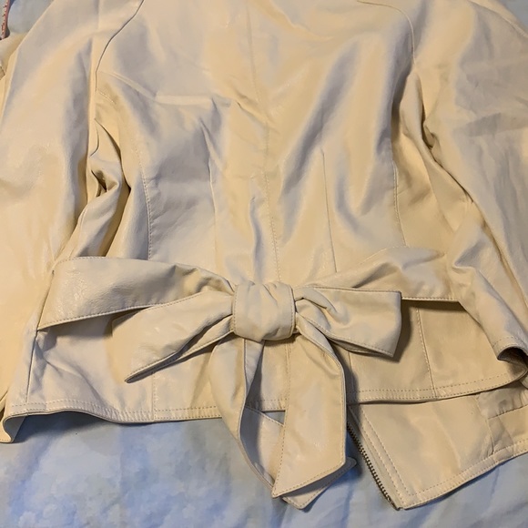 Faux leather Jacket - Picture 9 of 9